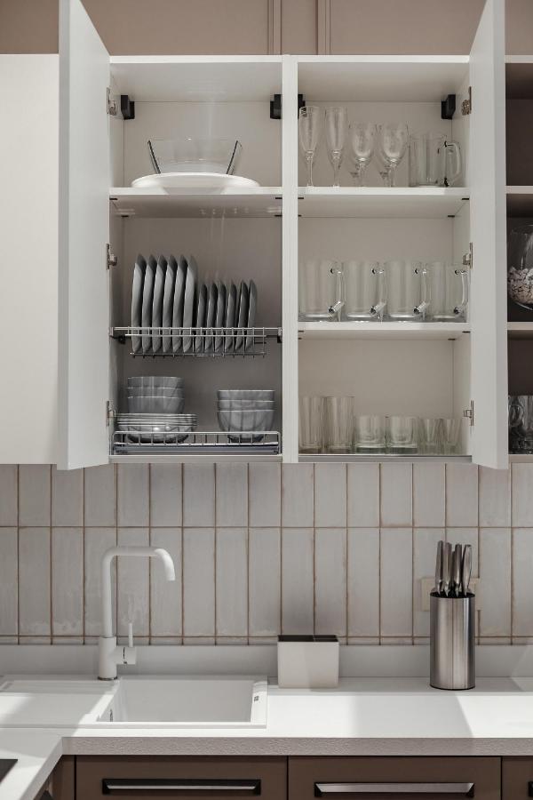 New! Luxury In The Center Of Overlooking Deribasovskaya Str. Price! *